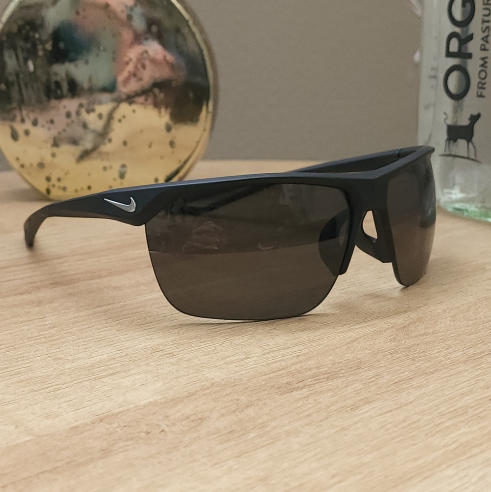 Nike TRAINER P EVO936 frames